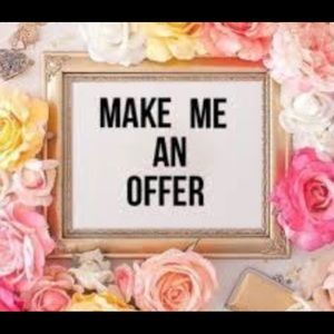 All reasonable offers accepted! 🌸